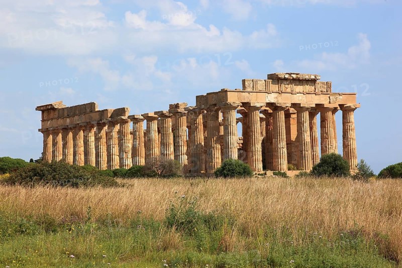 Selinunte, Temple E and tombs in the archaeological site of Selinunte, Trapani Province, Sicily, Italy, Europe