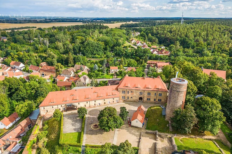 Aerial view, drone photo: Eisenhardt Castle and spa town of Bad Belzig, Hoher Fläming nature park Park, Brandenburg, Germany, Europe