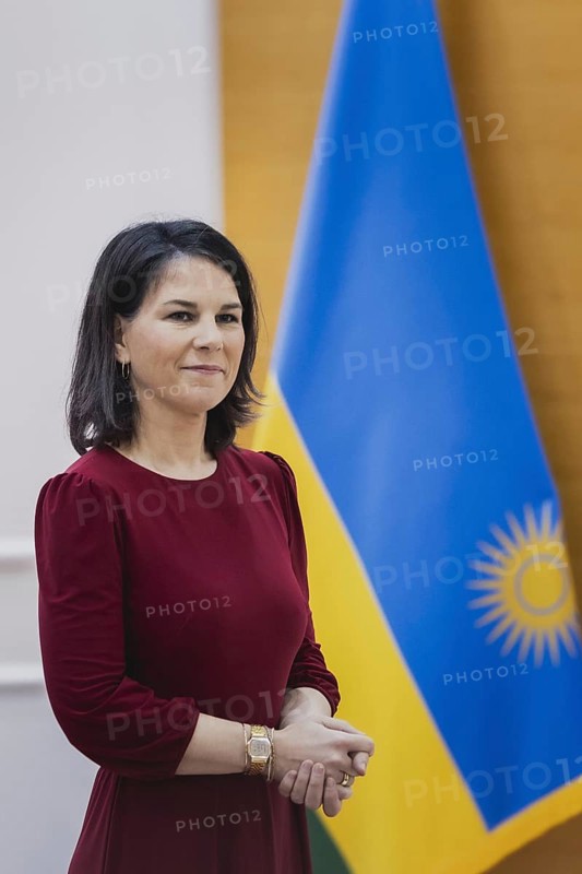 Annalena Baerbock (Buendnis 90 Die Gruenen), Bundesaussenministerin, aufgenommen im Rahmen eines gemeinsamen Treffens mit Paul Kagame (nicht im Bild), Praesident von Ruanda, in Kigali, 18.12.2023. Baerbock reist nach Ruanda fuer bilaterale Gespraeche sow