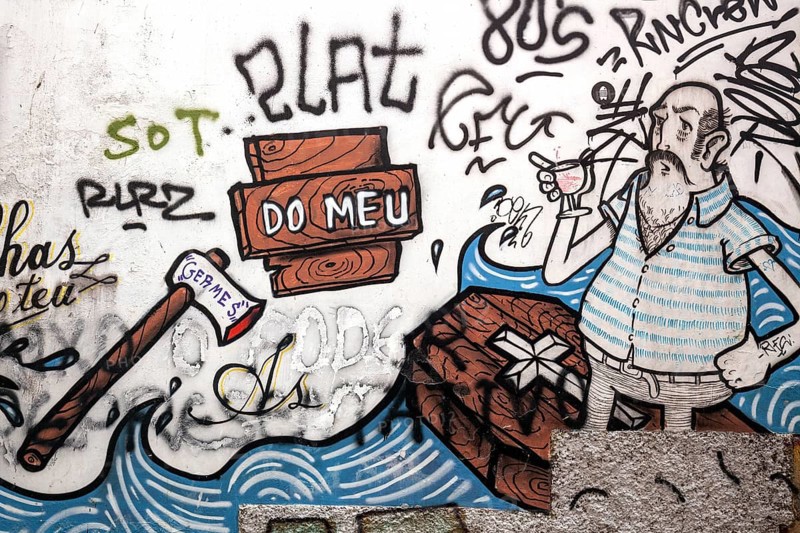 Wall painting, street art, graffiti, Escadinhas de São Cristóvão, historic centre, Lisbon, Portugal, Europe