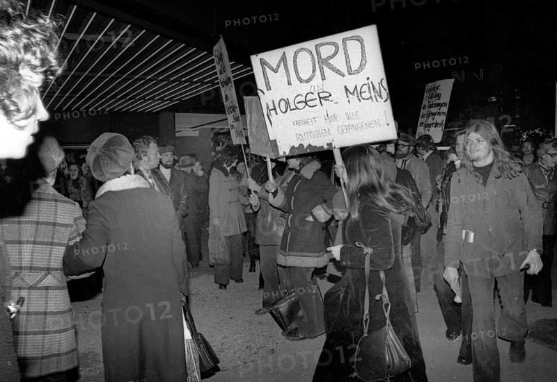 Left-wing sympathisers of the Red Army Faction (RAF) protesting in Dortmund on 13.11.1974 after the death following the hunger strike of Holger Meins in the city of Dortmund, Germany, Europe