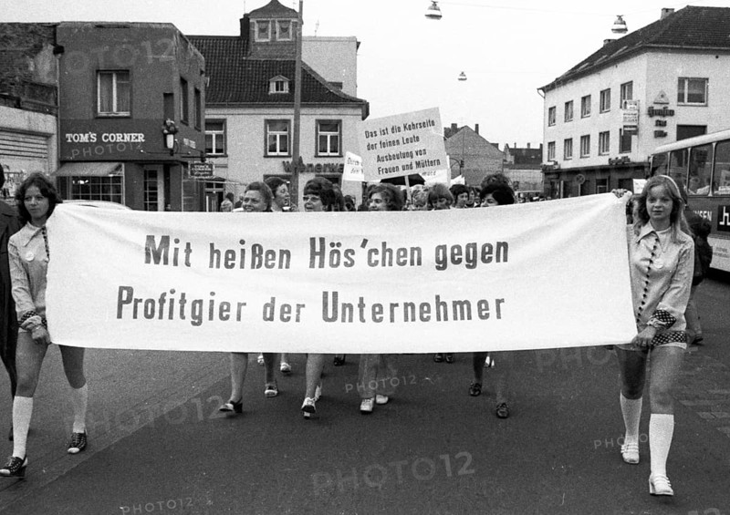 With sometimes original slogans, members and supporters of IG Textil und Bekleidung demonstrated for their interests in Moenchen-Gladbach on 15 June 1971