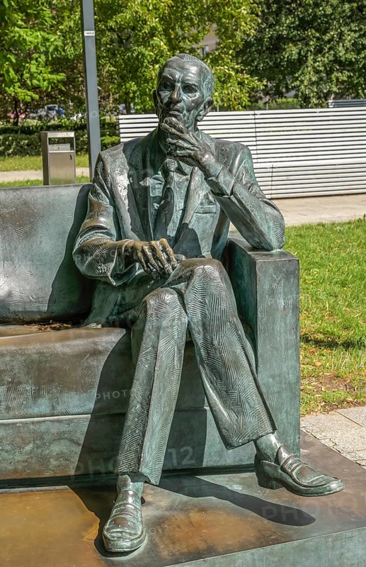 Monument to Jan Karski Kozielewski, Warsaw, Mazovian Voivodeship, Poland, Europe
