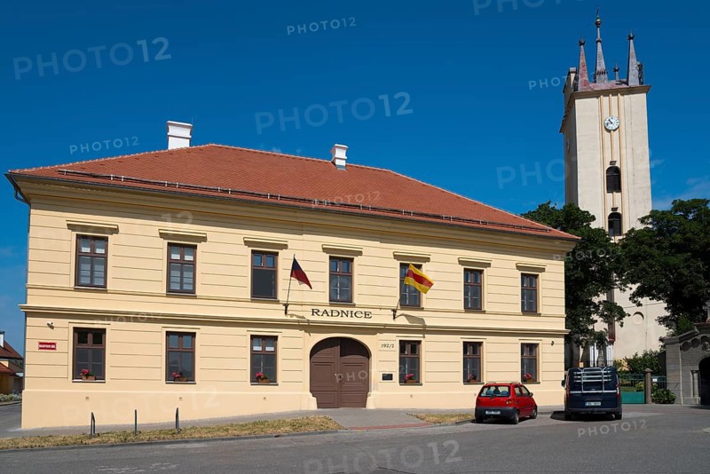 Town Hall and Catholic Church of St Peter and Paul, Podivín, Kostel, Podiwin, Breclav, Jihomoravský kraj, Czech Republic, Europe