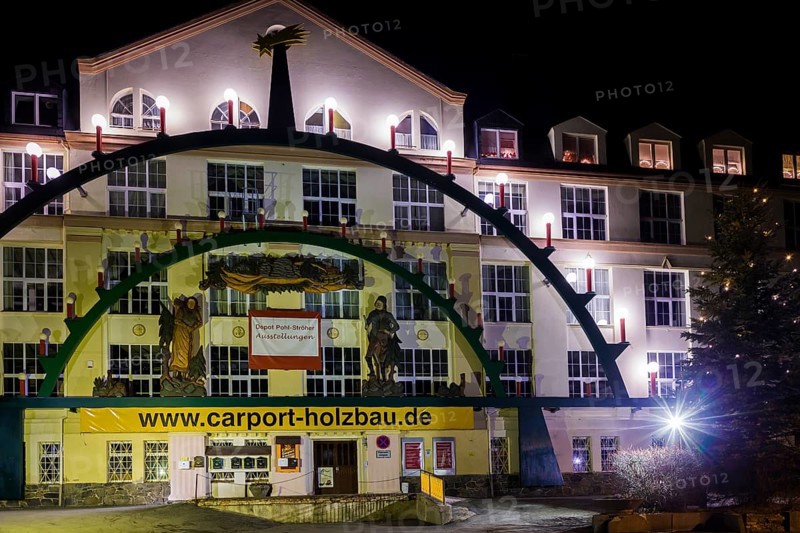 Candle arch Gelenau The Gelenau candle arch is in the Guinness Book of Records. The world's first candle arch was made in 1740 by the miners' blacksmith Carl Traugott Teller. He brought an arch-shaped candlestick to a Metten celebration, which the miners then lit in the centre of the room