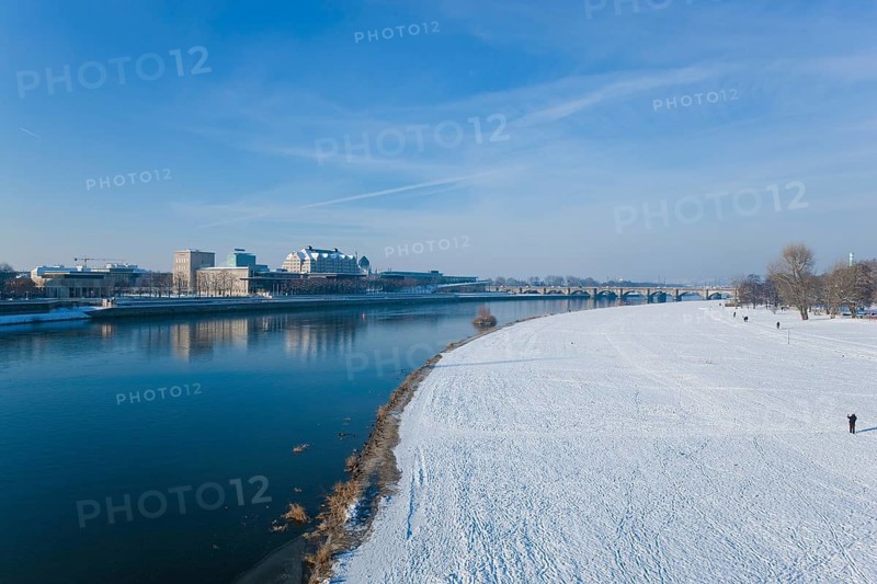 Dresden silhouette in winter