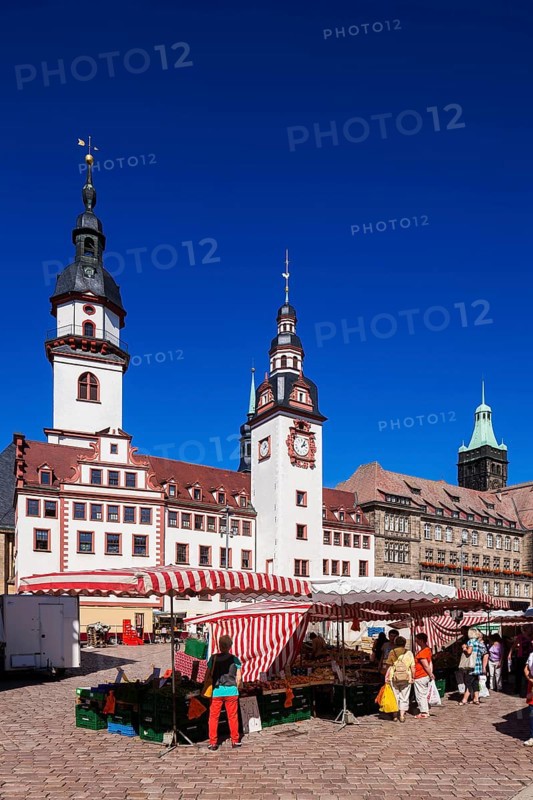 DEU Saxony Chemnitz Old Town Hall The Old Town Hall was built at the end of the 15th century and has undergone several remodelling projects over the centuries. At the foot of the town hall tower is a remarkable Renaissance portal with the half-figures of Judith and Lucretia