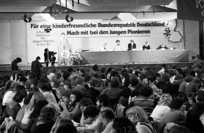 The 3rd federal congress of the DKP-owned children's organisation Junge Pioniere deliberated on 09.02.1980 in Cologne, Germany, Europe