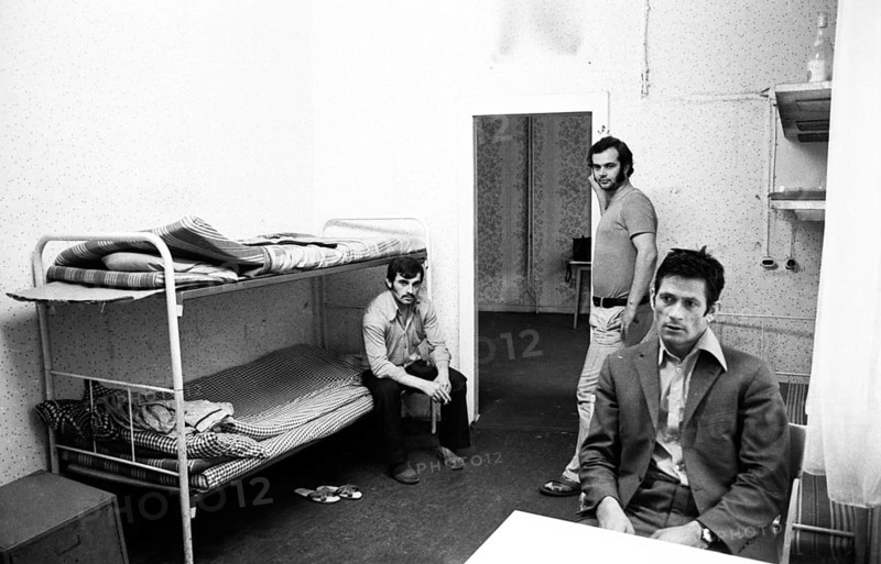 The rent profiteering with guest workers in the district according to a tried and tested pattern, equipping a 3-room flat with approx. 9 beds and a bed rent of 100 DM, here on 13.9.1974 in Duisburg, Germany, Europe