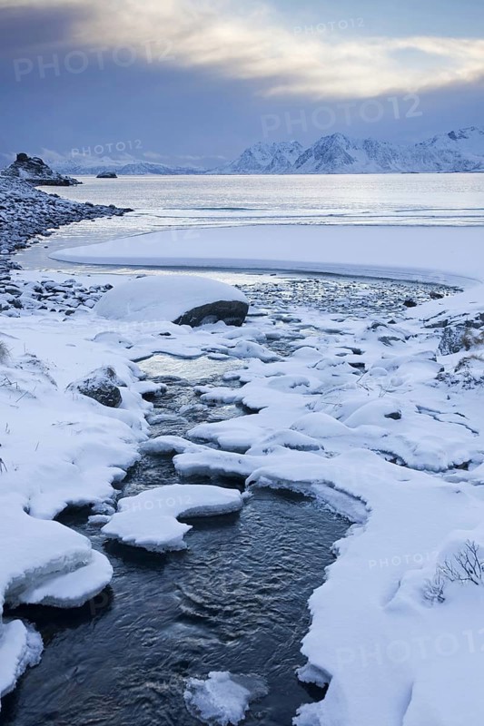 Snow on the beach of Rørvika, Rorvika, Tysfjorden in winter, Austvagoy, Austvågøya, Lofoten, Norway, Europe
