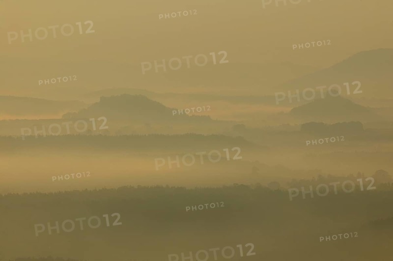 The Lilienstein is one of the most striking mountains in Saxon Switzerland in Saxony. The Lilienstein is the only table mountain on the right bank of the Elbe and is the symbol of the Saxon Switzerland National Park