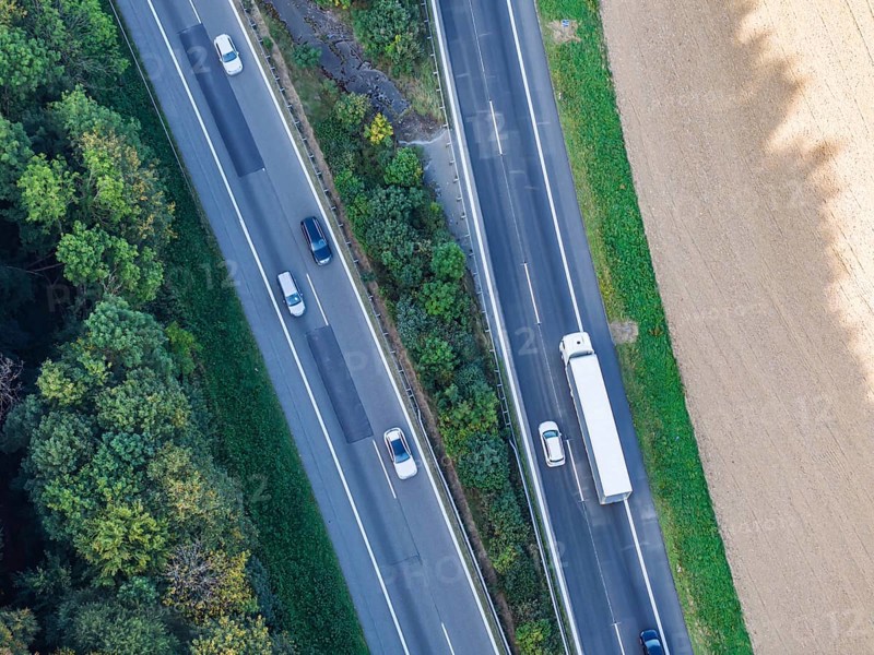 A8 motorway near Hohenstadt in the Swabian Alb. The two directional carriageways separate here. For topographical reasons, the Albaufstieg and Albabstieg are routed through two parallel valleys, drone photo, Hohenstadt, Baden-Württemberg, Germany, Europe