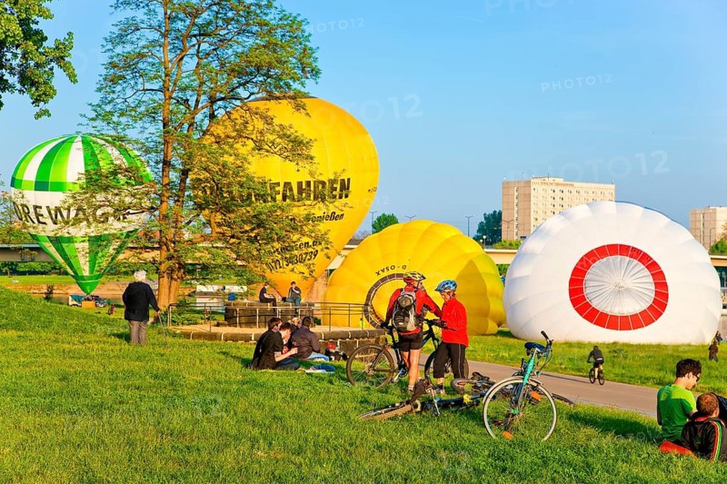 Dresden hot air balloon launches on the banks of the Neustadt Elbe