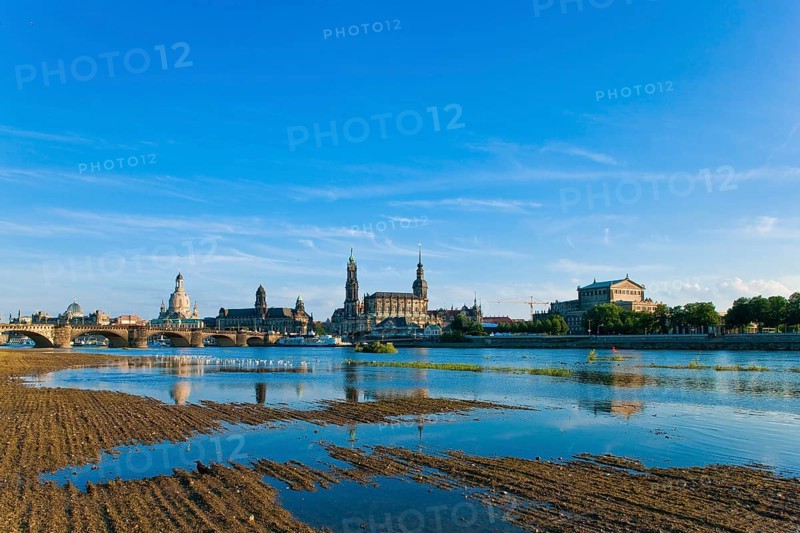 Dresden silhouette, with a view from the Neustädter Elbufer to Dresden's historic city centre. The Elbe floodplains provide the Elbe with the necessary space to absorb the water masses during floods. Here, the banks were subsequently lowered to relieve the flood defences