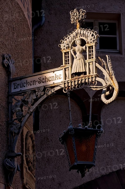 Nose sign of the Brücken-Schenke at the bridge gate in Traben-Trarbach, Middle Moselle, Rhineland-Palatinate, Germany, Europe