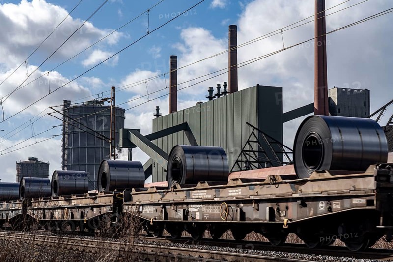 Prosper coking plant, operated by the ArcelorMittal steel group, 146 coke ovens with a daily output of 5500 tonnes of coke, Bottrop, North Rhine-Westphalia, Germany, Europe