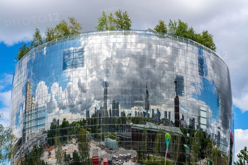 The Boijmans Van Beuningen depot in Rotterdam, show depot of the Boijmans Van Beuningen art museum, over 15, 000 exhibits that are not on display in the museum are presented here, exterior façade with 1664 curved reflective glass panes, birch forest on the roof, Netherlands