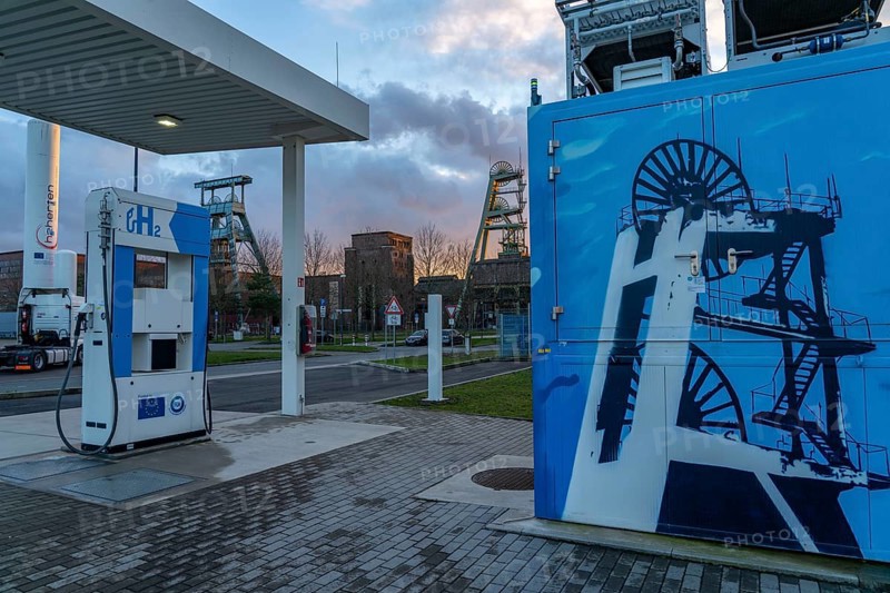 Hydrogen filling station, at the Hertern hydrogen competence centre, h2Herten, on the site of the disused Ewald mine in Herten, North Rhine-Westphalia, Germany, Europe