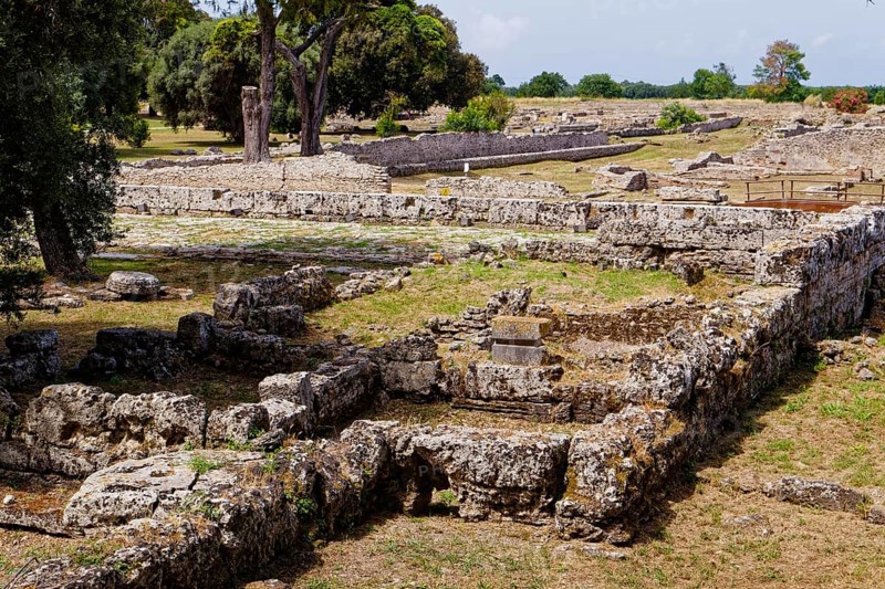 Paestum archaeological site and ruins, UNESCO World Heritage Site, in the province of Salerno. Paestum, Capaccio, Campania, Italy, Southern Europe, Europe