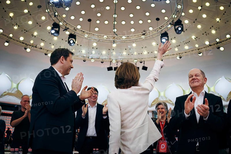 Katarina Barley and Lars Klingbeil recorded at the European Delegates' Conference of the Social Democratic Party of Germany in Berlin, 28 January 2024