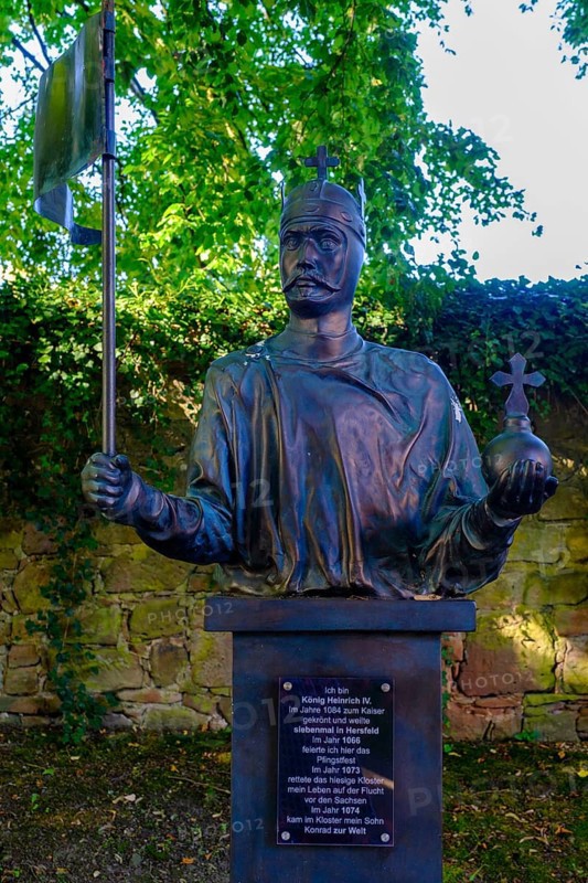 Emperor Henry IV, monument at the monastery ruins, Hersfeld Monastery, Luther site, Bad Hersfeld, Hesse, Germany, Europe