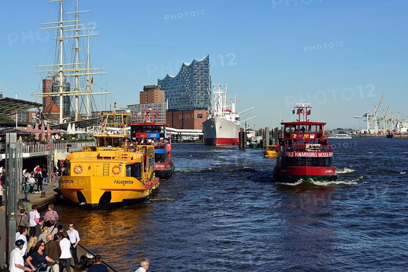 Germany, Hamburg, HafenCity, view to Elbe Philharmonic Hall, Hamburg's new concert hall, glass facade, museum ship Cap San Diego, former cargo ship, Hamburg, Hamburg, Federal Republic of Germany, Europe