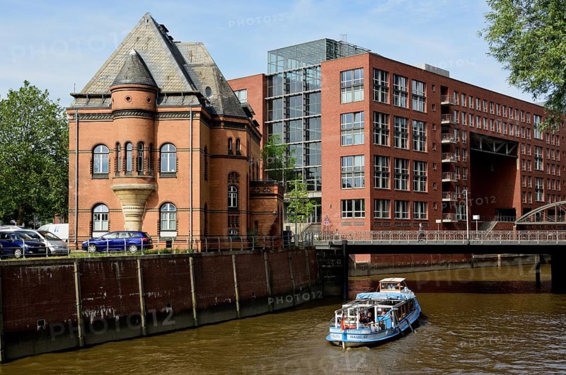 Europe, Germany, Hamburg, Elbe, HafenCity, Kehrwiederspitze, harbour police station 2, Kehrwiederbrooksfleet and round-trip launch, Hamburg, Hamburg, Federal Republic of Germany, Europe
