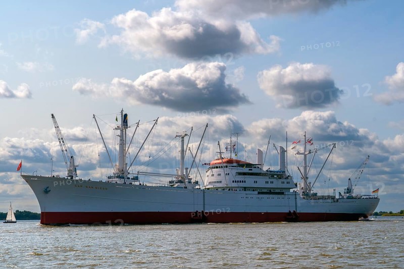 Ship, museum ship, tour, voyage, Cap San Diego, the White Swan of the South Atlantic, classic, general cargo ship, historic, Elbe, Hamburg