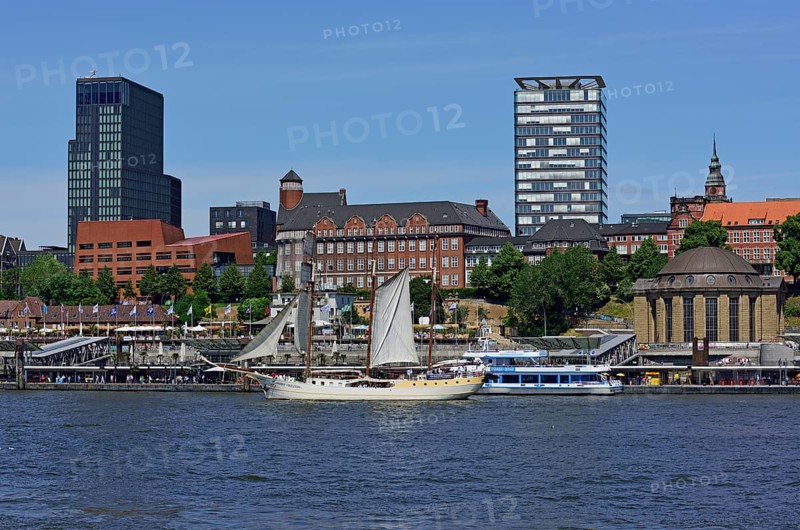 Europe, Germany, Hanseatic City of Hamburg, St. Pauli, Landungsbrücken, Elbe, View over the Elbe to the skyline, Dome of the Old Elbe Tunnel, Hamburg, Hamburg, Federal Republic of Germany, Europe