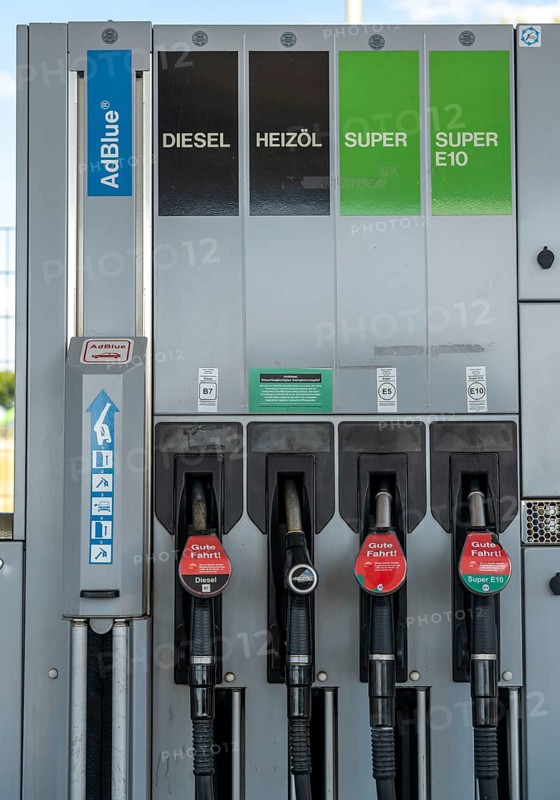 Petrol station pump, AdBlue, diesel, heating oil, Super, Super E10, petrol, fuels, pump nozzle, display, fuel dispenser, petrol pump