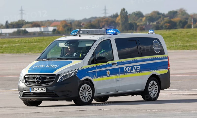 Mercedes Benz Vito emergency vehicle of the Federal Police at BER Airport, Schönefeld, 11 October 2022