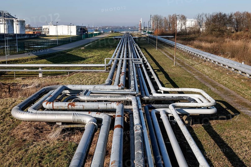 Crude oil pipeline of Ölhafen Rostock GmbH, EUROPORTS. The oil pipeline supplies the PCK refinery Schwedt, Rostock, 08/02/2023
