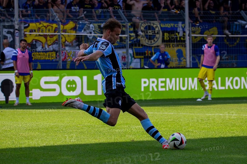 Football 3rd division, season 2024/25, matchday 4: Waldhof Mannheim vs. 1. FC Saarbrücken. Picture: Nicklas Shipnoski (7, Waldhof Mannheim)
