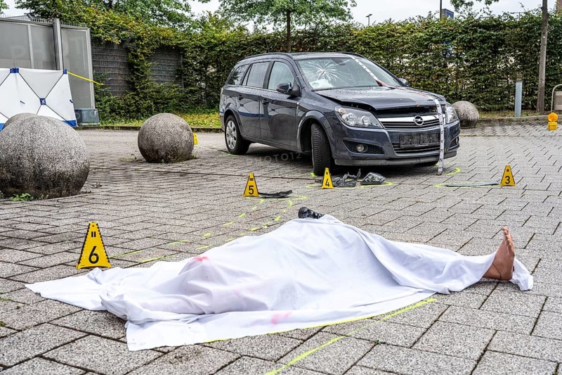 Re-enacted, fatal, accident with a car and a cyclist, at the North Rhine-Westphalia police, accident investigation by specialised accident teams, traffic accident teams, of the Cologne police, North Rhine-Westphalia, Germany, Europe