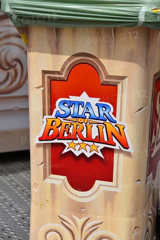 Europe, Germany, Hamburg metropolitan region, Lower Saxony, Stade district, Buxtehude, Neukloster, Whitsun market, approx. 130 showmen every year, painted rubbish bin, Europe