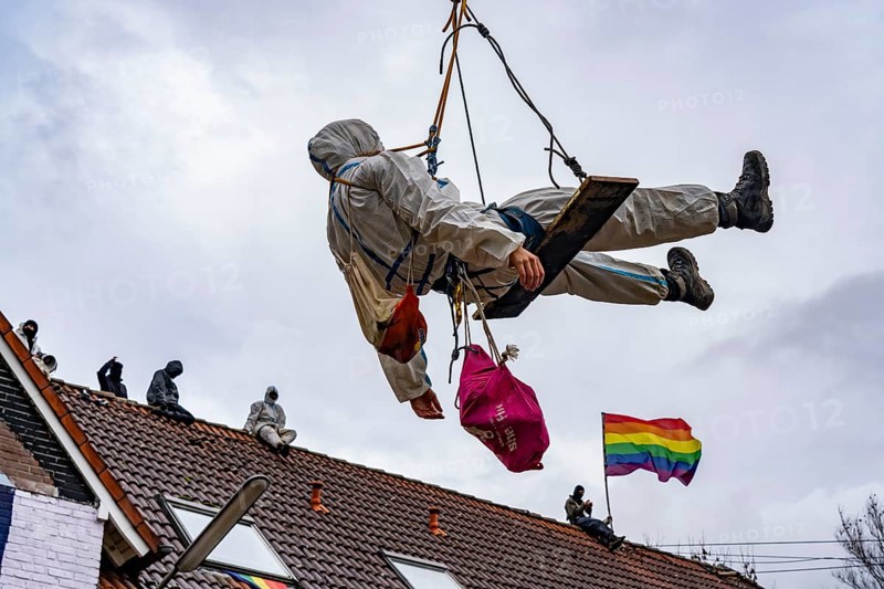 Beginning of the eviction of the Lützerath hamlet, camp of climate activists and squatters, at the Garzweiler 2 opencast lignite mine, by the police, Erkelenz, North Rhine-Westphalia, Germany, Europe