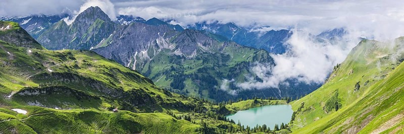 Panorama from Zeigersattel to Seealpsee, on the left behind the Höfats 2259m, Allgäu Alps, Allgäu, Bavaria, Germany, Europe