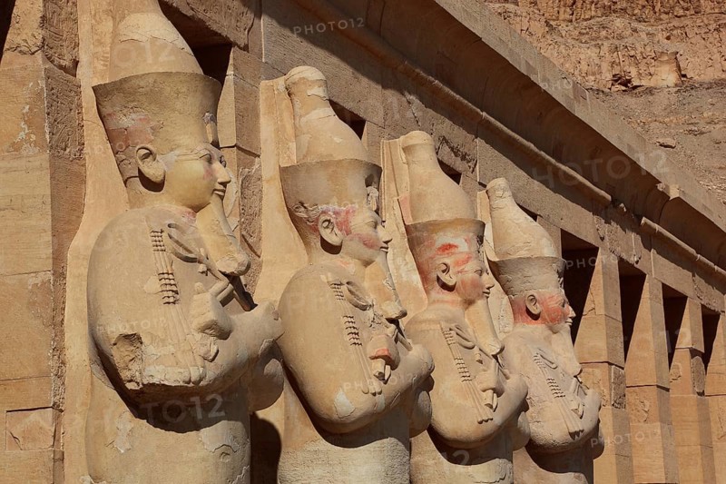 Part of the temple complex, statues of Hatshepsut at the mortuary temple of Hatshepsut, Hatshepsut Temple in Deir el-Bahari on the west bank of the Nile in Thebes, Africa, Egypt, Upper Egypt, Africa