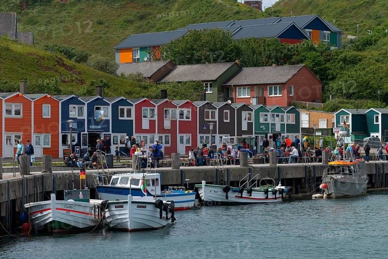 Colourful lobster shacks on the promenade in the lowlands, Börteboote, hospital in the midlands, offshore island of Heligoland, North Sea, Pinneberg district, Schleswig-Holstein, Germany, Europe