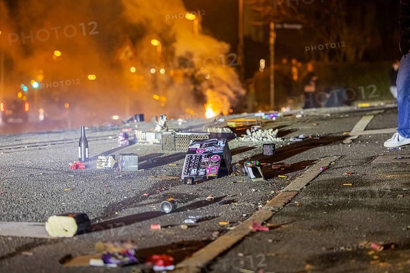 Stuttgart welcomes the New Year 2024, rubbish littering the streets after the big fireworks display, Stuttgart, Baden-Württemberg, Germany, Europe