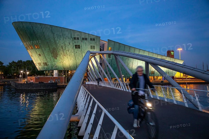Amsterdam, Netherlands, bridge to the Nemo Science Museum, Oossterdokskade neighbourhood