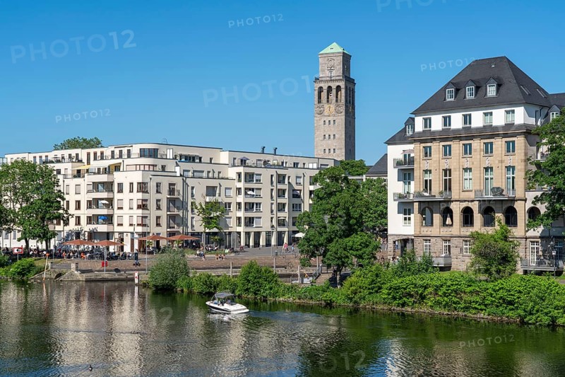 The city centre of Mülheim an der Ruhr, Ruhrpromenade, residential and commercial buildings, gastronomy, new buildings, Ruhrbania project, city harbour, marina, North Rhine-Westphalia, Germany, Europe