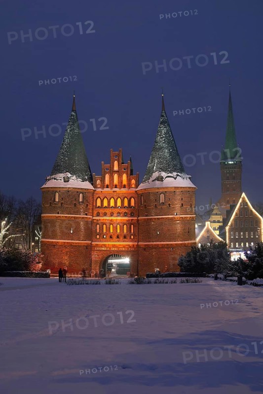 Lübeck, Holstentor at night in winter