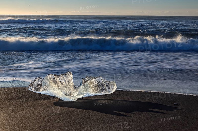 Ice floe on the beach, waves, sunny, morning mood, winter, Diamond Beach, Breidamerkursandur, Jökulsarlon, Iceland, Europe