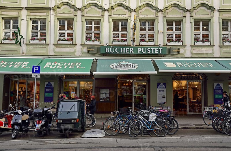 Europe, Germany, Bavaria, Swabia, Augsburg, Karolinenstraße, Bücher Pustet, Europe