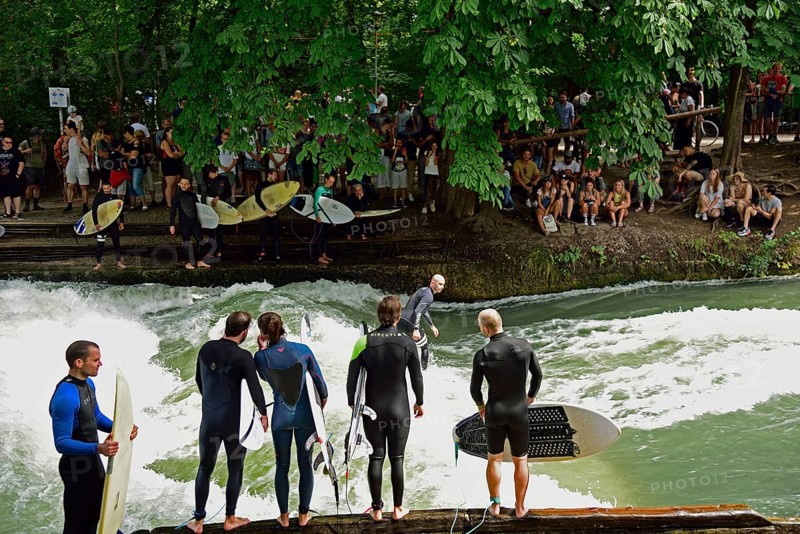 Europe, Germany, Bavaria, Munich, English Garden, City Park between Lehel and Schwabing, Eisbach, Barrage, City River Surfer, Hamburg, Hamburg, Federal Republic of Germany, Europe