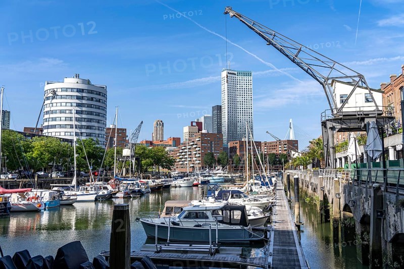 Rotterdam Marina, gastronomy, nightlife district, pleasure craft harbour, sailing boats, motor yachts, in the inland harbour, Feijenoord district, Rotterdam, Netherlands