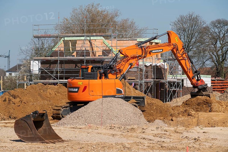 New development area, Am Schwan, in Wesel, where 70 detached and semi-detached houses are being built, Lower Rhine, Germany, Europe