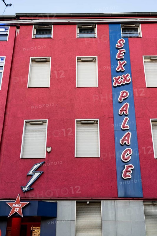 Red light district, Vulkanstraße, brothels, brothels, brothels, bars, prostitution, closed during the second corona lockdown, Duisburg, North Rhine-Westphalia, Germany, Europe