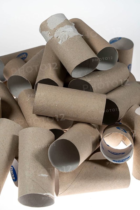 Pile, mountain of empty, used toilet paper rolls